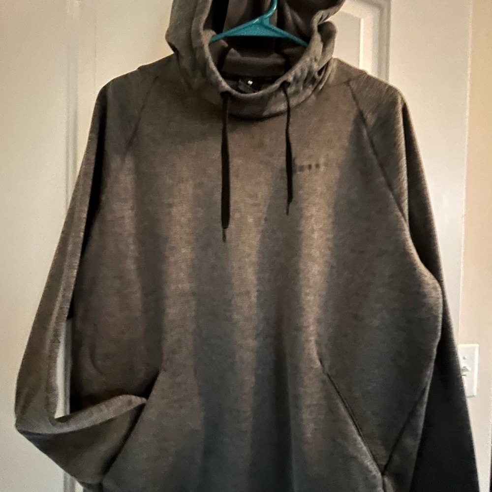 Nike Dri Fit Therma Hoodie Pullover Sweatshirt Gray